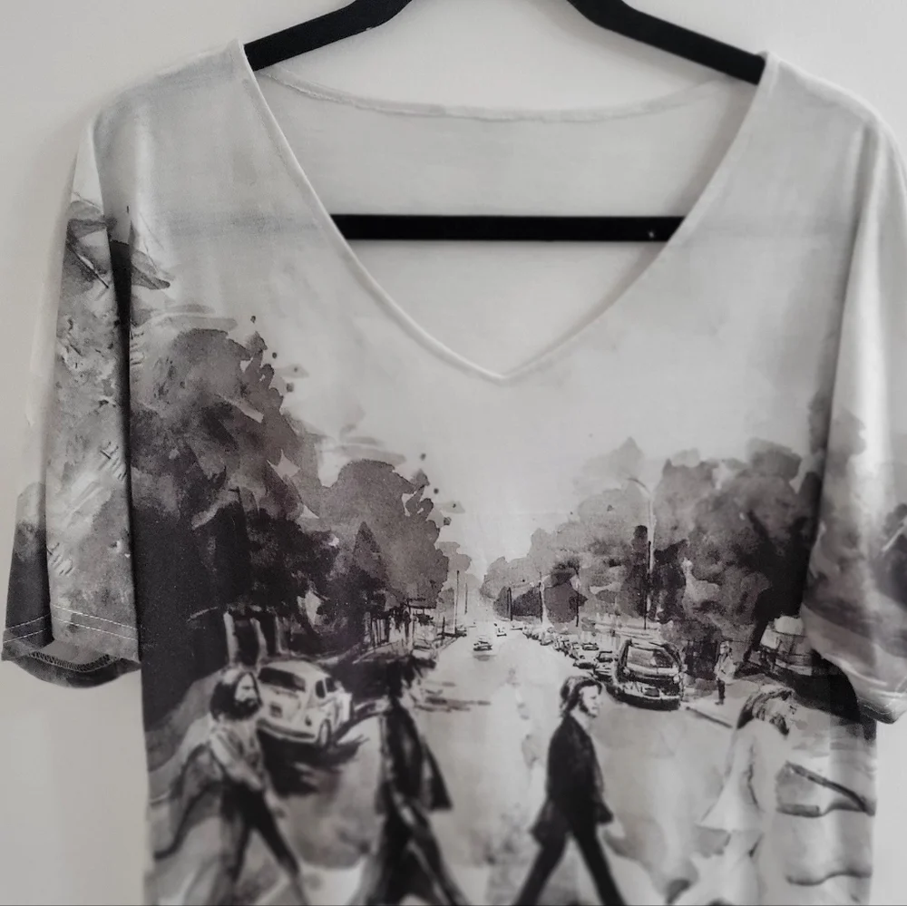 Beatles V-Neck Street-Scene Graphic Tee Abbey Road Washed Monochrome Black White - Picture 2 of 10
